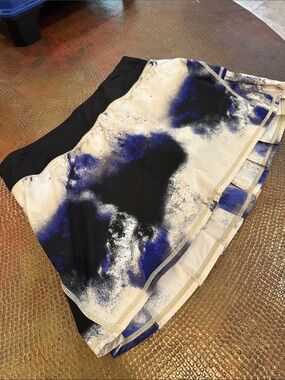 lululemon athletica Black, Blue & White Printed Athletic Mini Skirt
